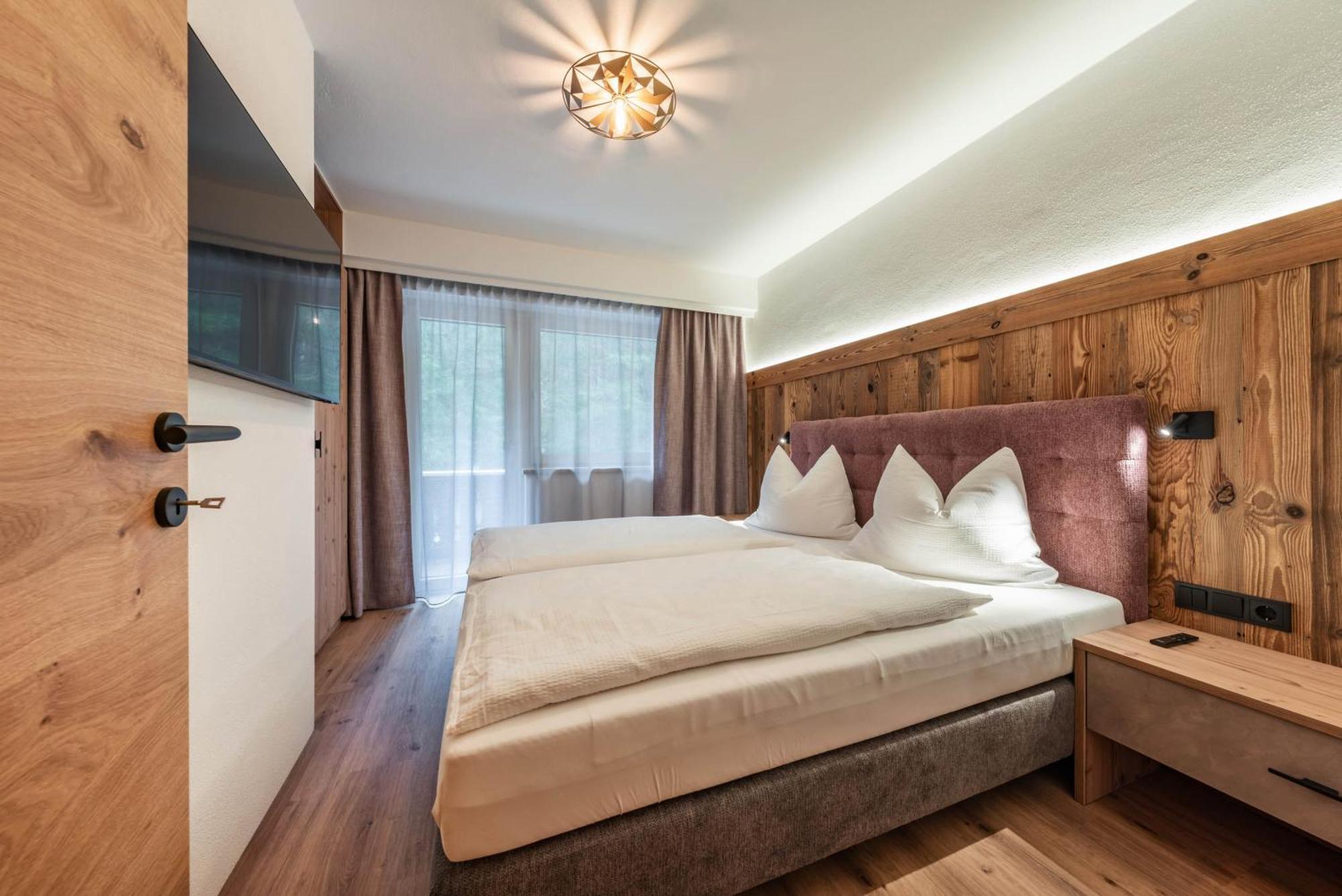 Montana Apartments Mayrhofen Kültér fotó